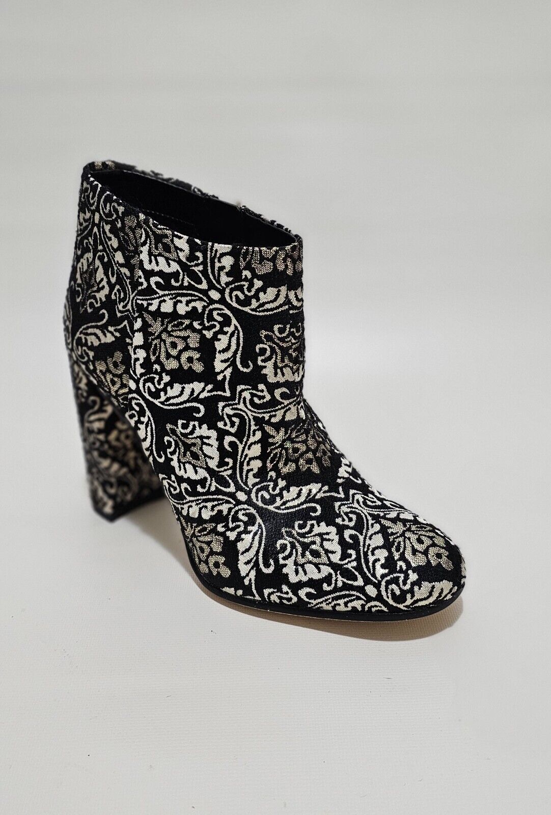 Sam Edelman Women's Cambell Black/Gold Damask Jacquard Ankle Boots Size US 6