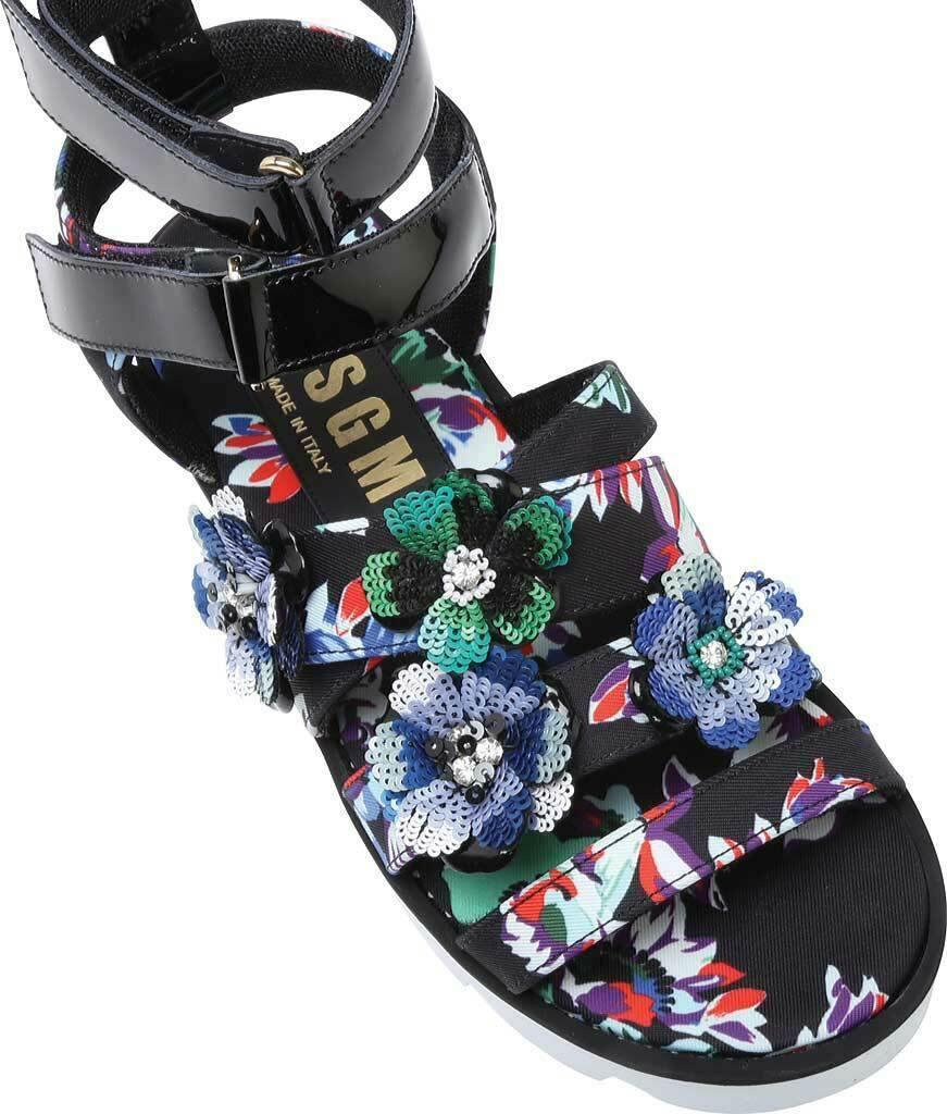 MSGM Women's Fashion Black Embroidered Lug Sole Floral Sandals Size EU 39  Italy - SVNYFancy