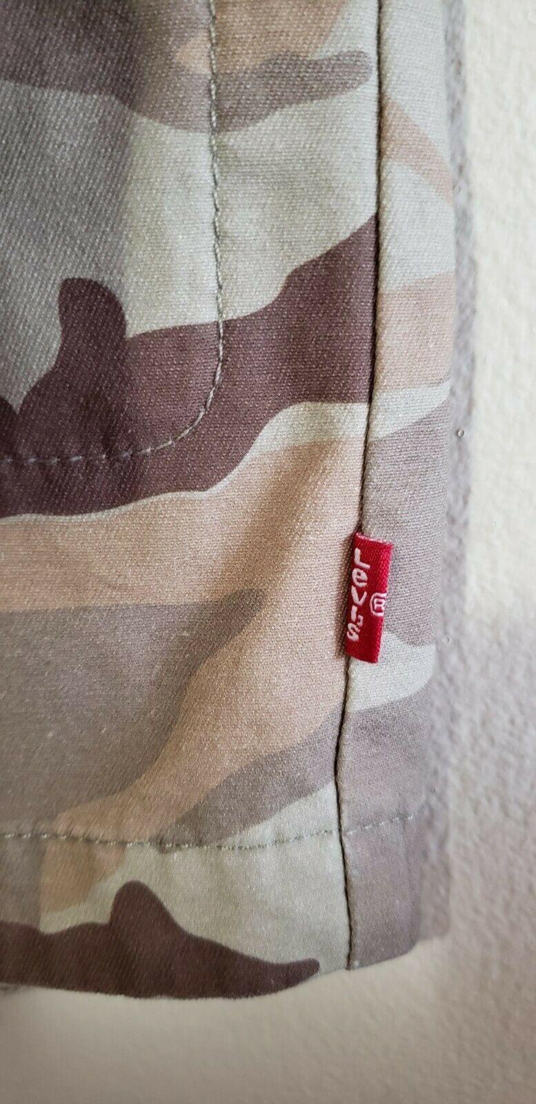 Levi's Womens Military Camo Hooded Jacket Light Weight Parka Size M - SVNYFancy