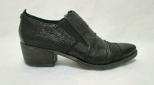 Khrio Black Animal Snake Textured Leather Low Heel Loafer Slip on Shoes Size 41 - SVNYFancy