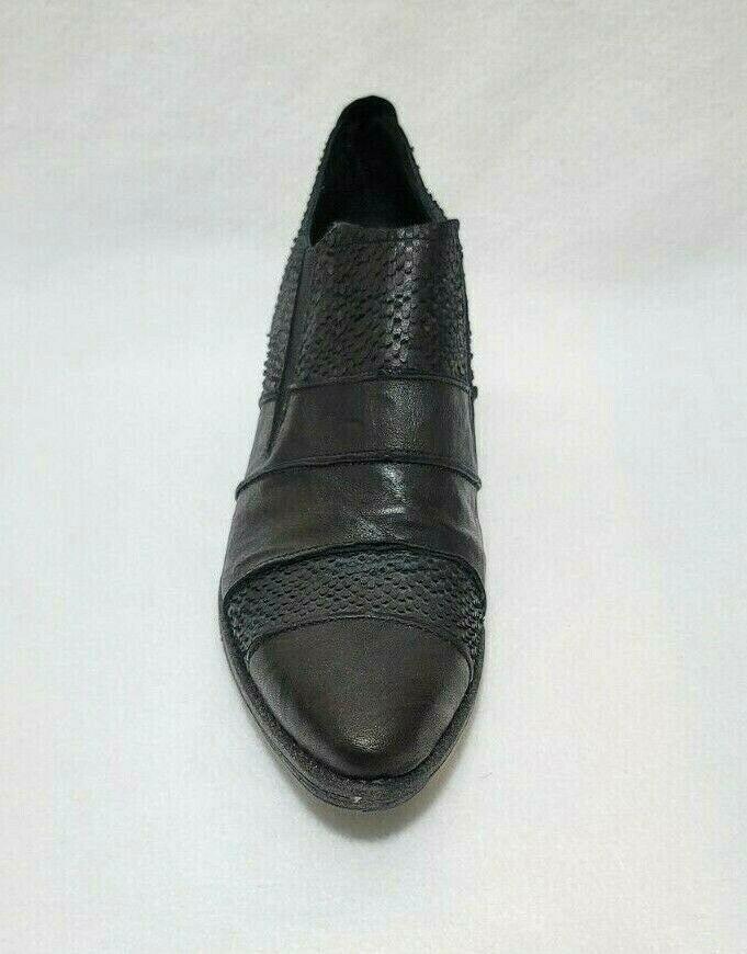 Khrio Black Animal Snake Textured Leather Low Heel Loafer Slip on Shoes Size 41 - SVNYFancy